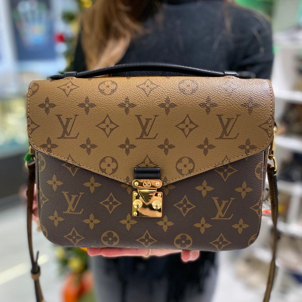 Louis Vuitton Pochette Metis - Reverse Monogram Canvas & Monogram Canvas