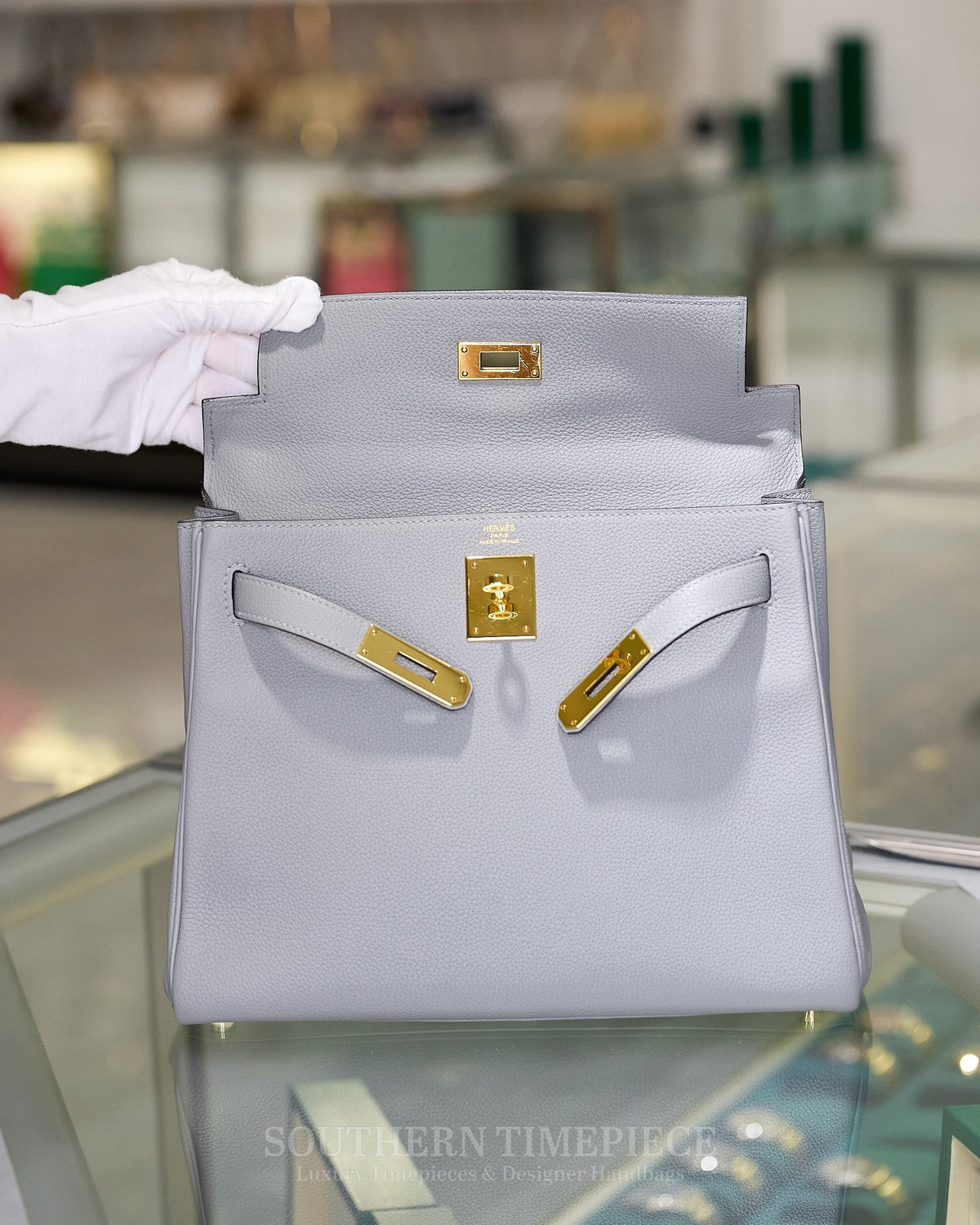 Hermès Kelly Retourne 28 - Gris Mouette Togo Leather & Gold Hardware (2016)