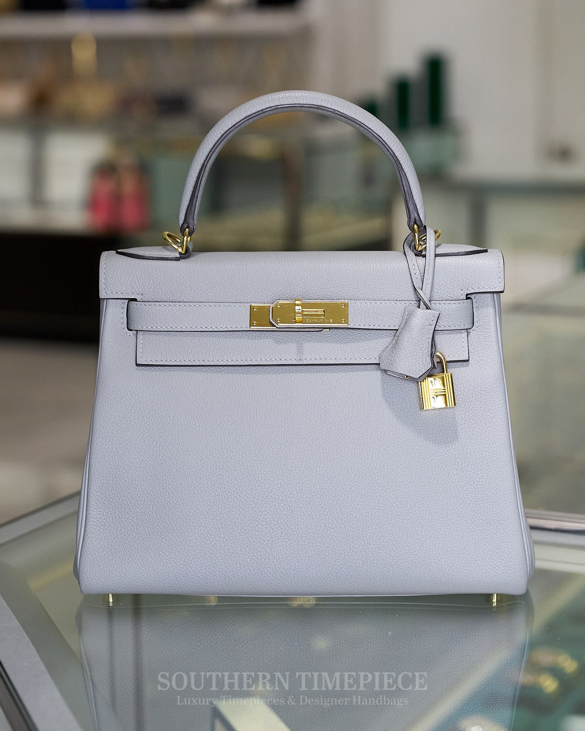 Hermès Kelly Retourne 28 - Gris Mouette Togo Leather & Gold Hardware (2016)