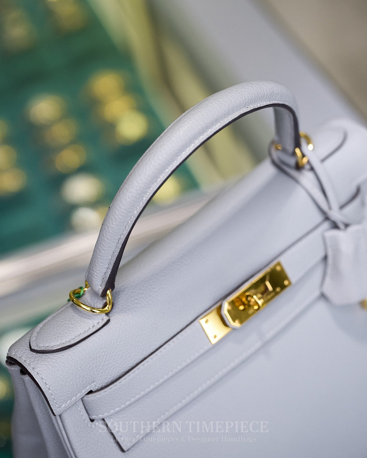 Hermès Kelly Retourne 28 - Gris Mouette Togo Leather & Gold Hardware (2016)