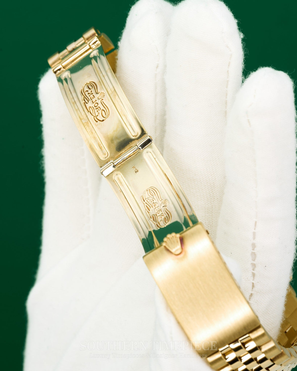 34mm Rolex Date in Solid 14kt Yellow Gold with Champagne Stick Dial and Fluted Bezel on Jubilee (Ref: 15037)(Year: 1987)(Box & Papers)