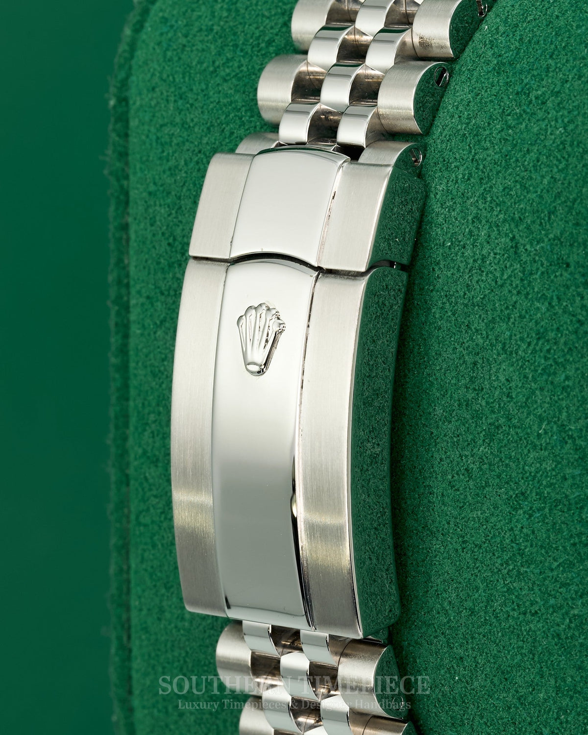 42mm Rolex Sky-Dweller in 18kt White Gold and Oystersteel with Blue Dial on Jubilee Bracelet (Ref: 326934)(Year: 2021)(Box & Appraisal)