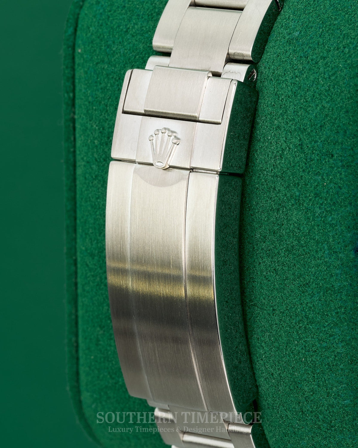 44mm Rolex Deepsea Sea-Dweller in Stainless Steel with Black Dial and Bezel (Ref: 126660)(Year: 2020)(Box & Papers)