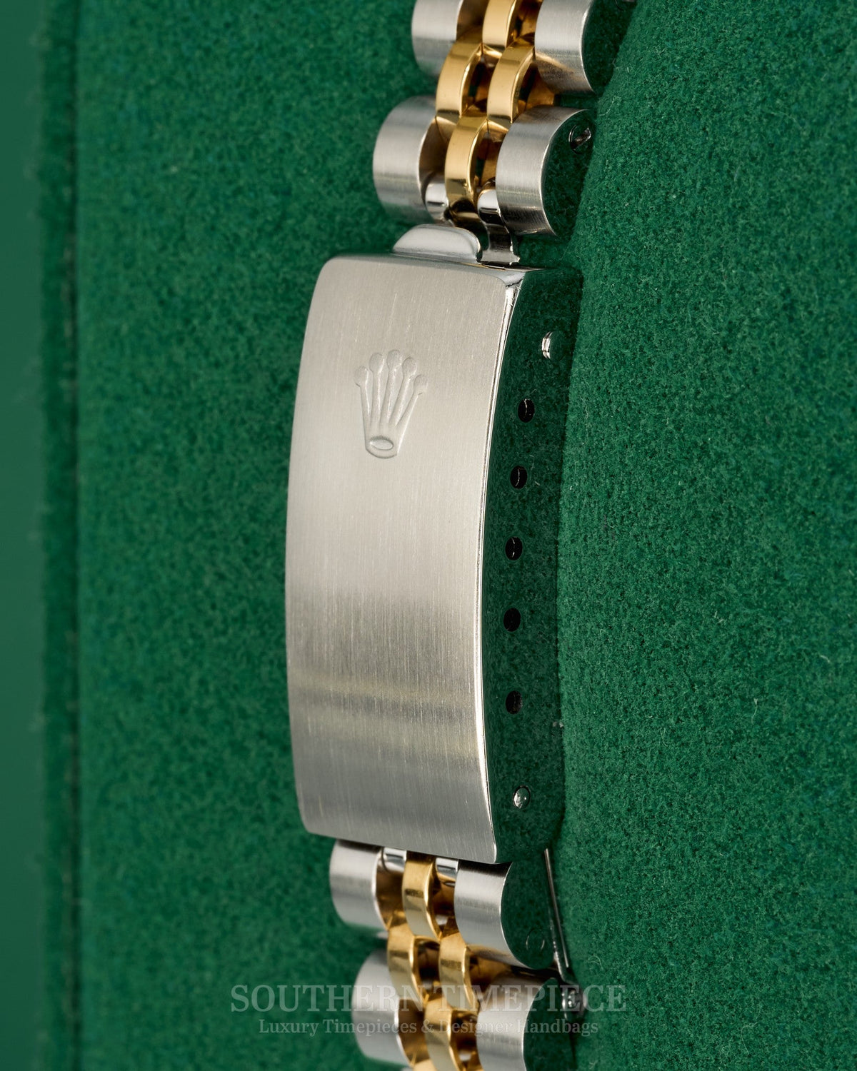 26mm Rolex Datejust with Factory Champagne Diamond Dial in 18kt Yellow Gold & Stainless on Jubilee (Ref: 69173)(Year: 1987)
