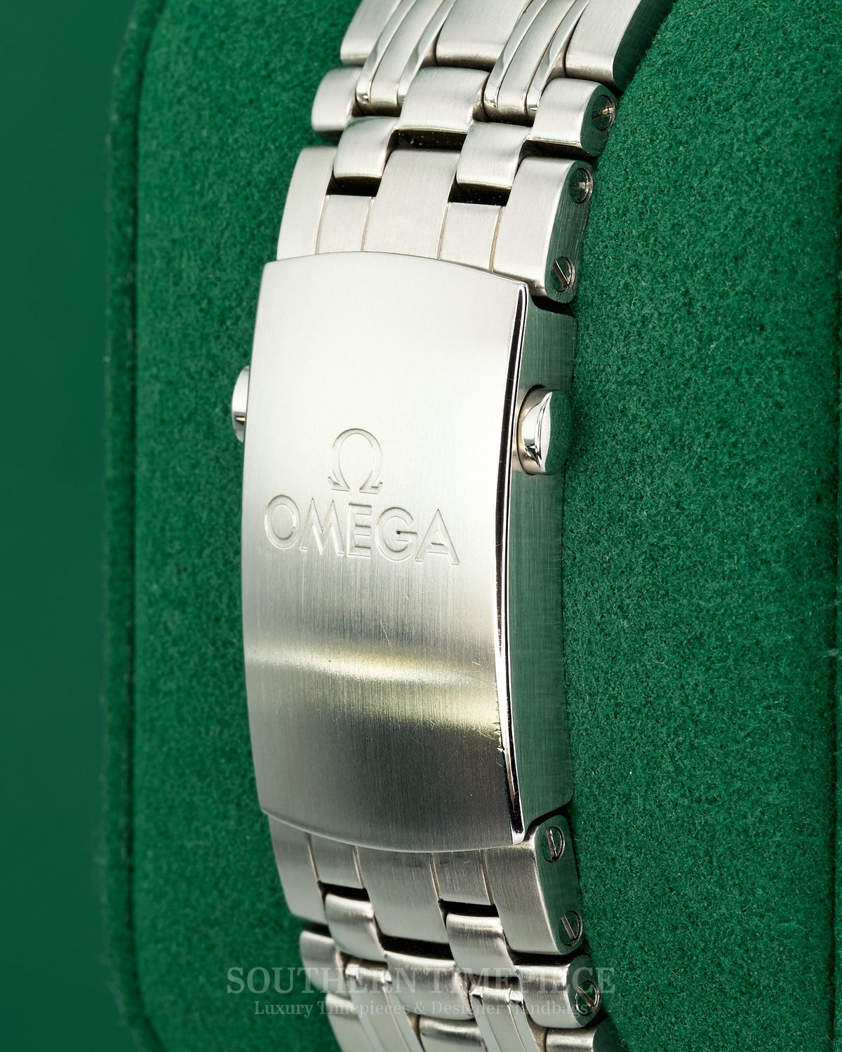 41mm Omega Seamaster Diver with Blue Dial and Bezel in Stainless Steel on Bracelet (Ref: 21230412003001)(Year: ~2012-18)(Box & Papers)