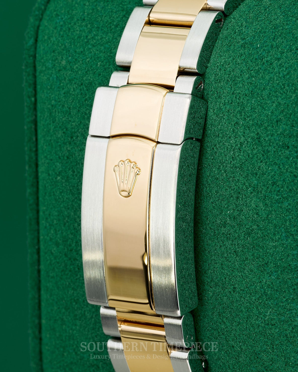41mm Rolex Datejust in 18kt Yellow Gold and Stainless with Factory Champagne Diamond Dial (Ref: 116333)(Year: 2016)(Box & Papers)