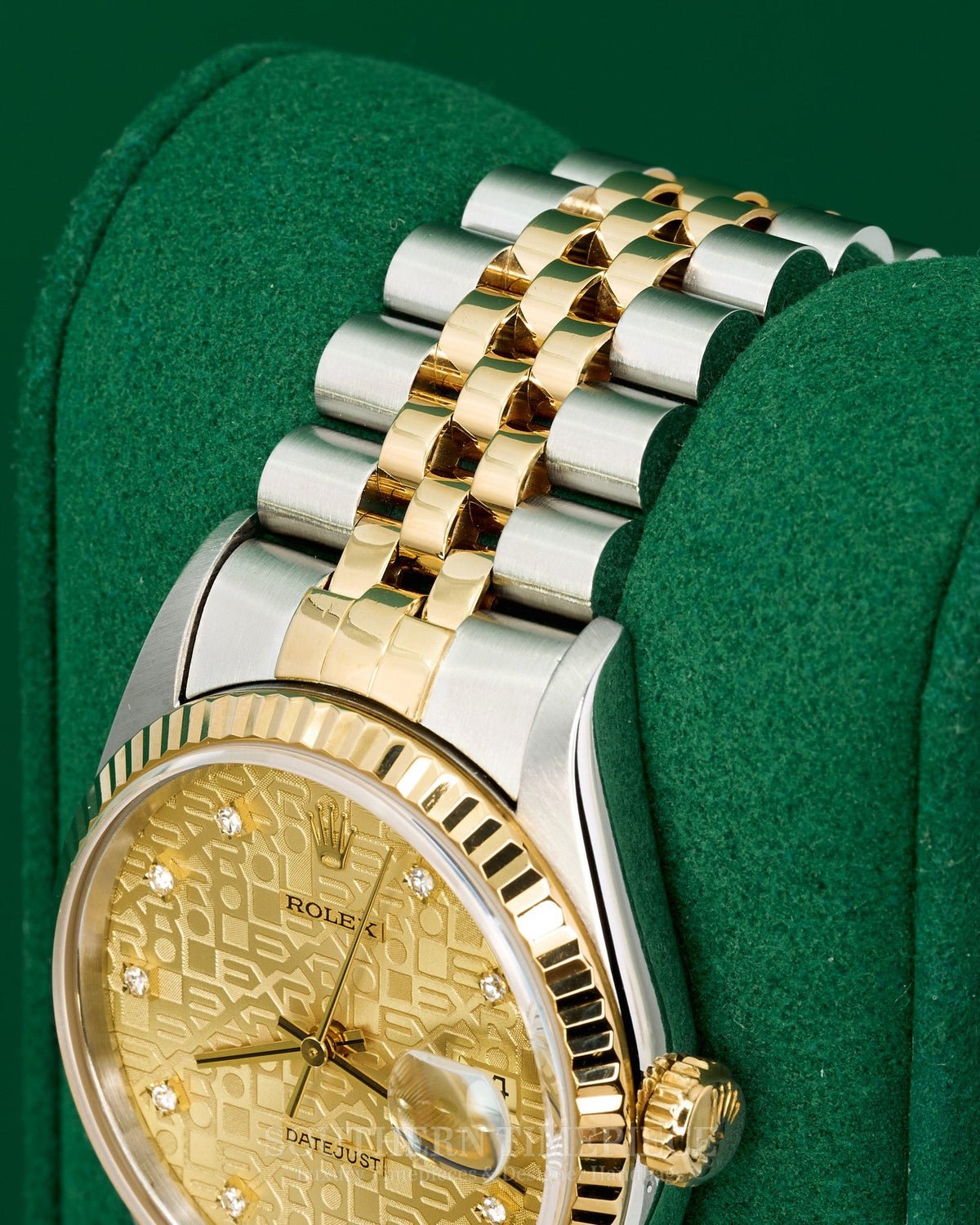36mm Rolex Datejust in 18kt Yellow Gold and Stainless with Rare Factory Champagne Anniversary Diamond Dial on Jubilee (Ref: 16233)(Year: 1993)