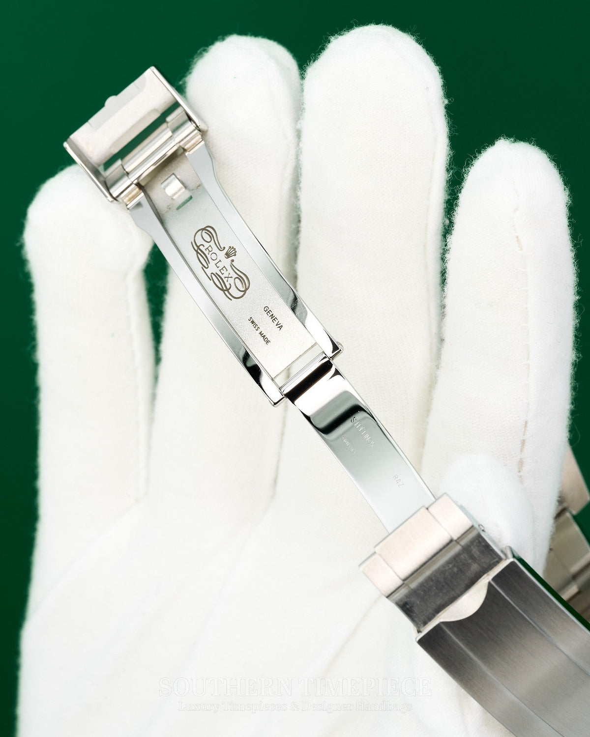 40mm Rolex Submariner Date in Stainless Steel on Oyster (Ref: 116610LN)(Year: 2015)(Box & Papers)