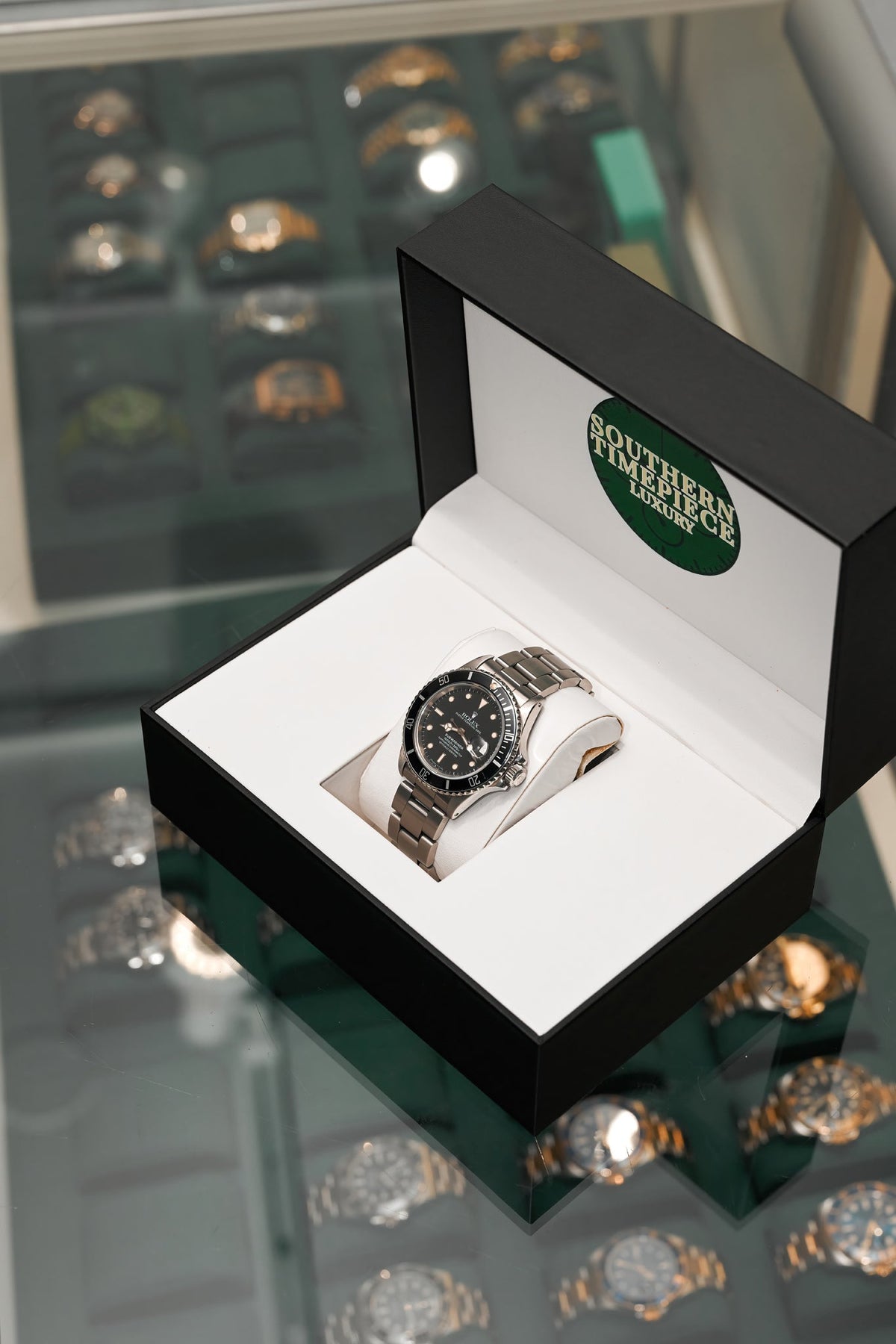 40mm Rolex Submariner Date in Stainless Steel with Patina (Ref: 16800)(Year: 1986)
