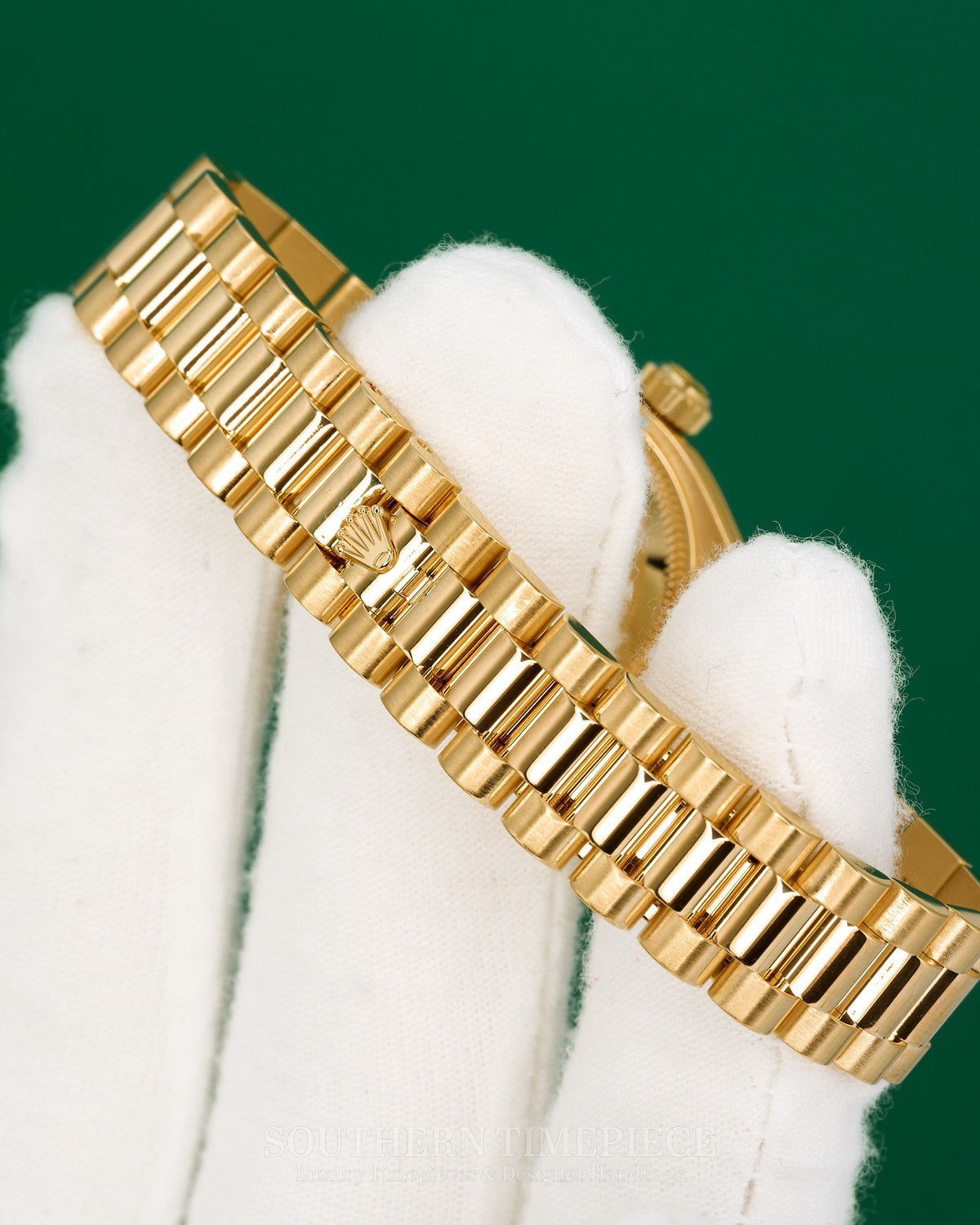 26mm Rolex Datejust "Ladies President" with White Roman Dial in Solid 18kt Yellow Gold (Ref: 179178)(Year: 2000)