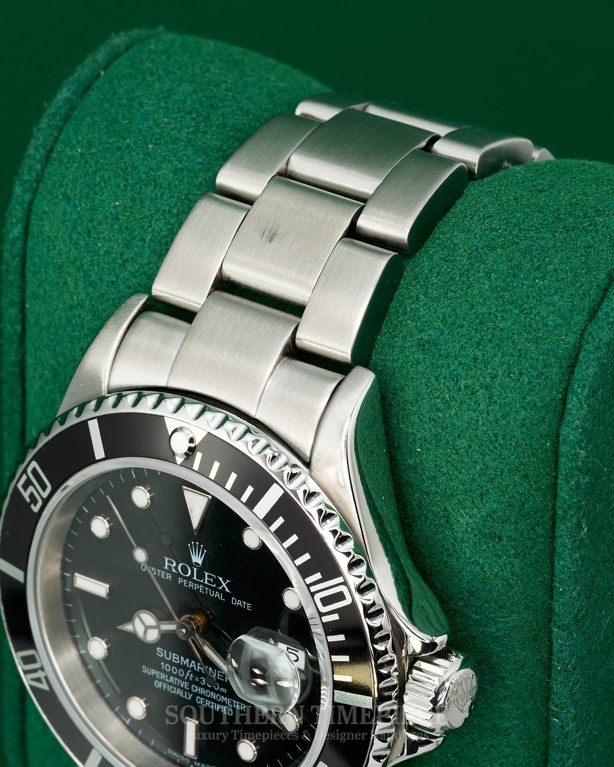 40mm Rolex Submariner Date with Black Dial and Bezel in Stainless Steel on Oyster (Ref: 16610)(Year: 2004)
