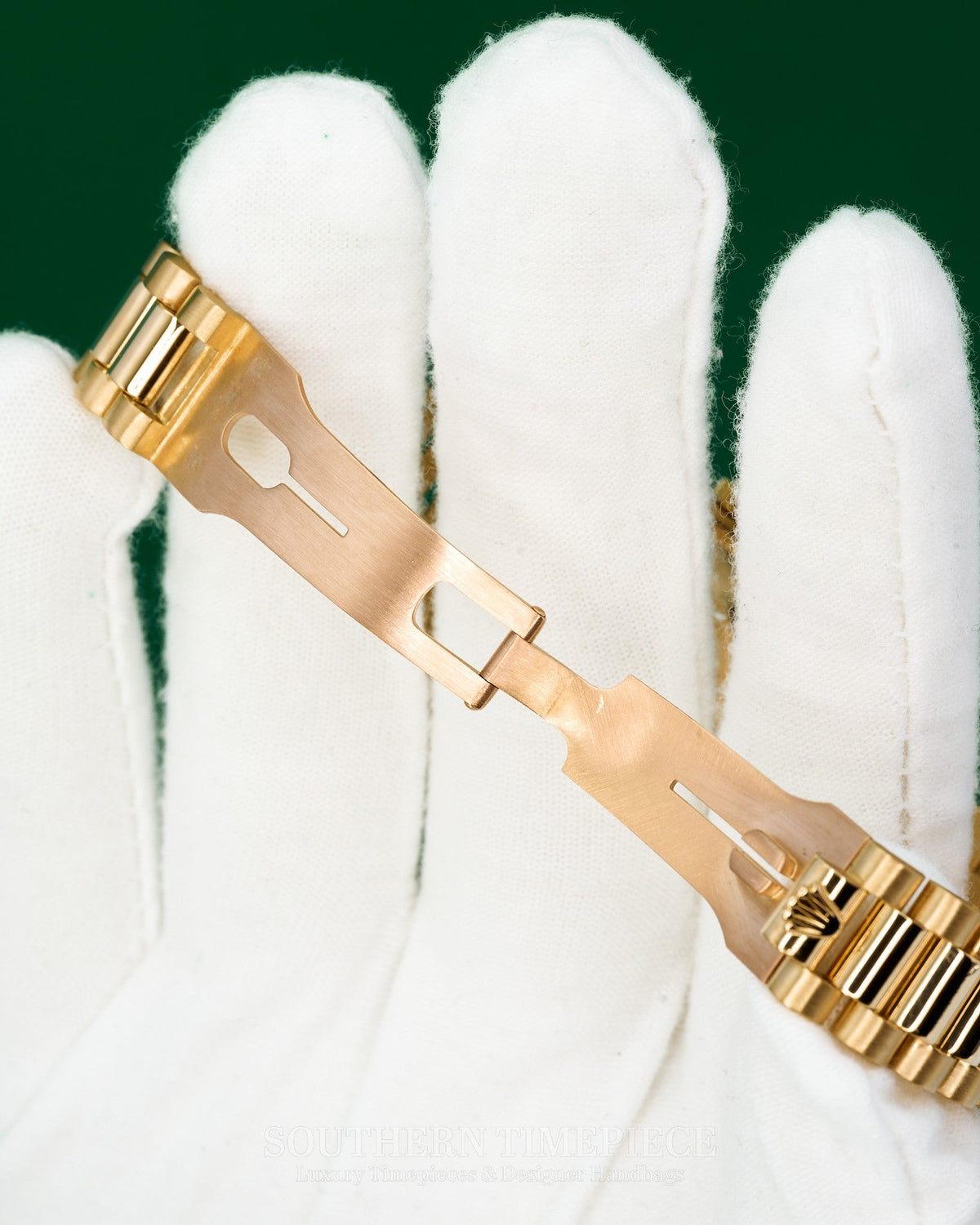 31mm Rolex Datejust "Ladies President" in Solid 18kt Yellow Gold with Factory Champagne Diamond Dial and Custom Diamond Bezel (Ref: 68278)(Year: 1993)