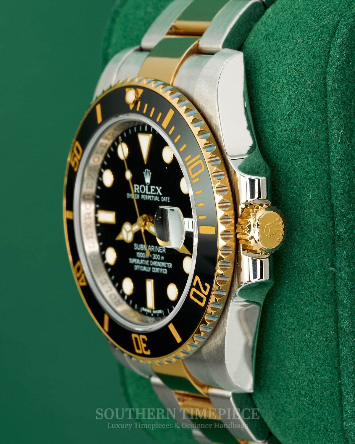 40mm Rolex Submariner in 18kt Yellow Gold and Stainless with Black Dial and Bezel (Ref: 116613LN)(Year: 2010)(Box & Appraisal)
