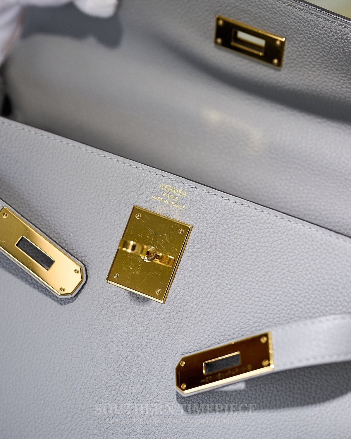 Hermès Kelly Retourne 28 - Gris Mouette Togo Leather & Gold Hardware (2016)