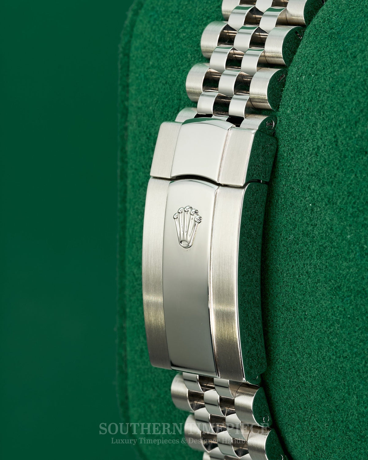 41mm Rolex Datejust with Factory Black Diamond Dial in 18kt White Gold & Oystersteel on Jubilee (Ref: 126334)(Year: 2022)(Box & Papers)
