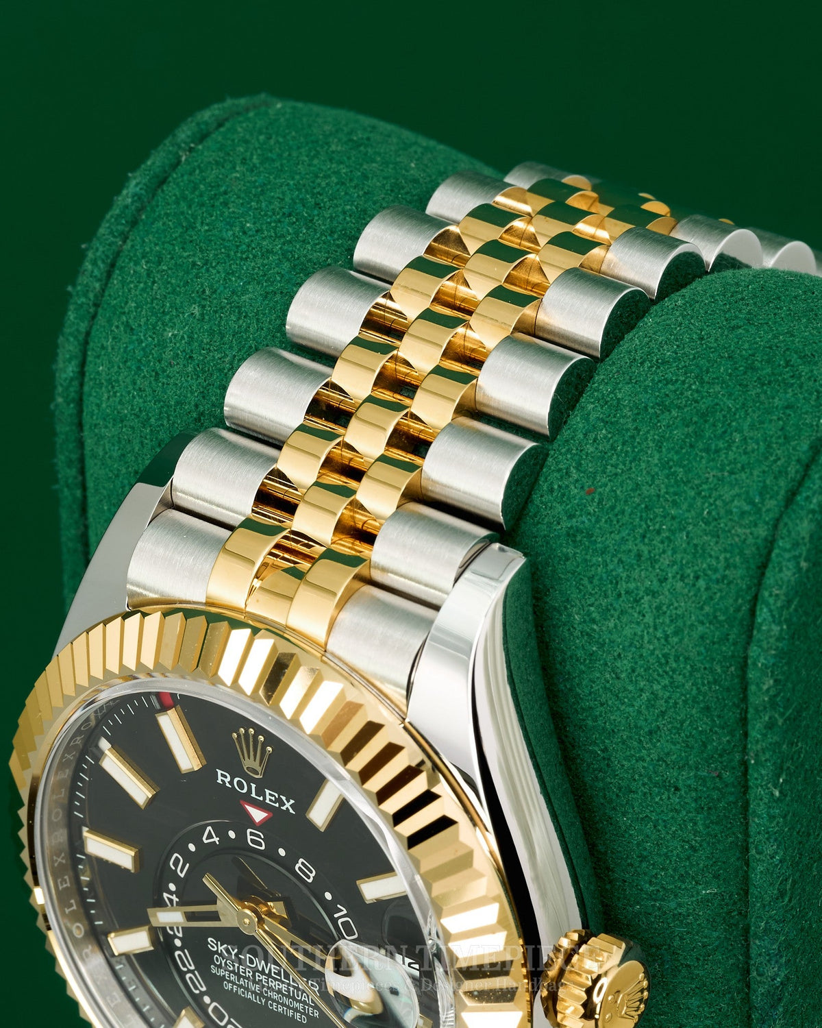 42mm Rolex Sky-Dweller with Black Dial in 18kt Yellow Gold and Stainless on Jubilee (Ref: 326933)(Year: 2022)(Box & Papers)