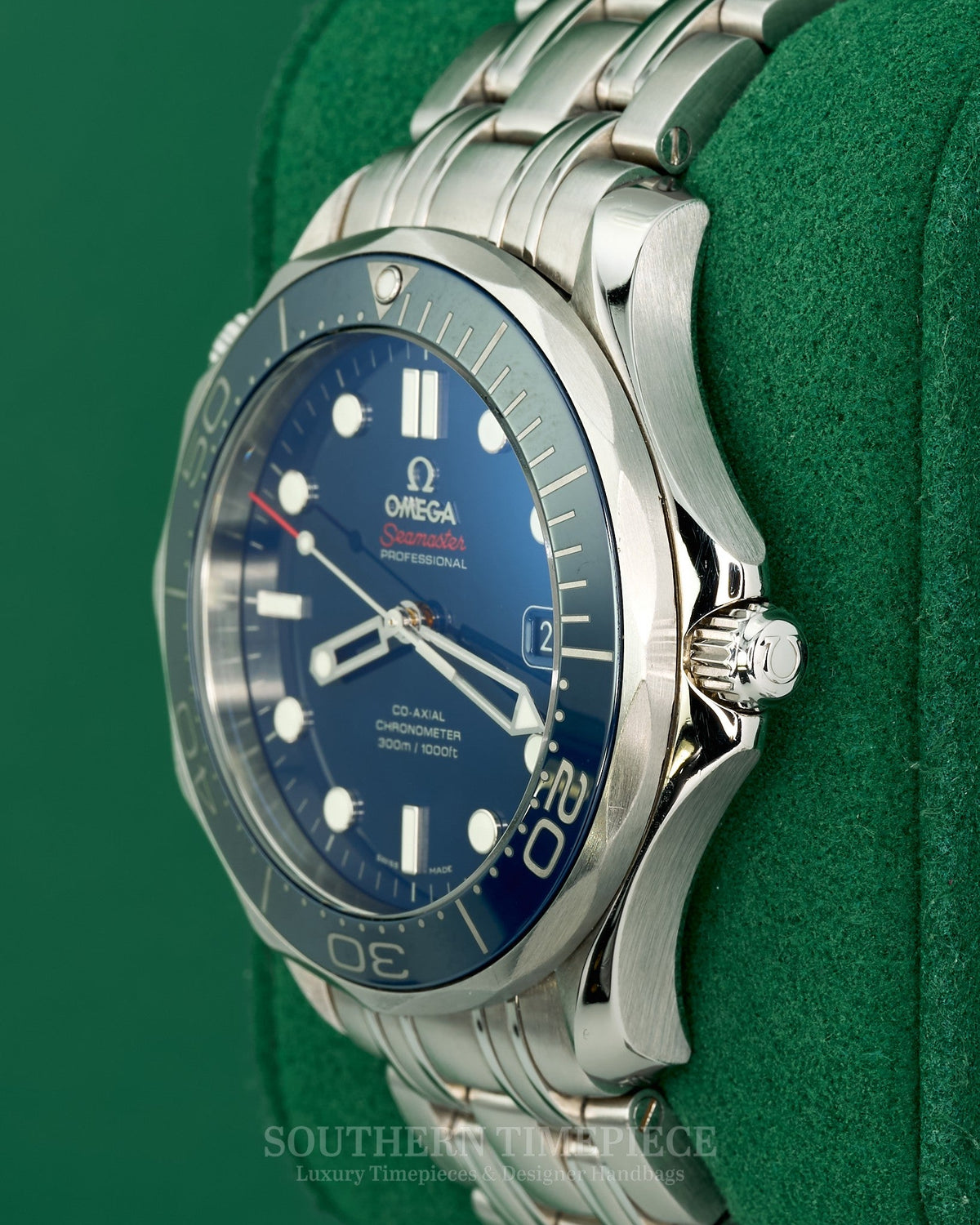 41mm Omega Seamaster Diver with Blue Dial and Bezel in Stainless Steel on Bracelet (Ref: 21230412003001)(Year: ~2012-18)(Box & Papers)