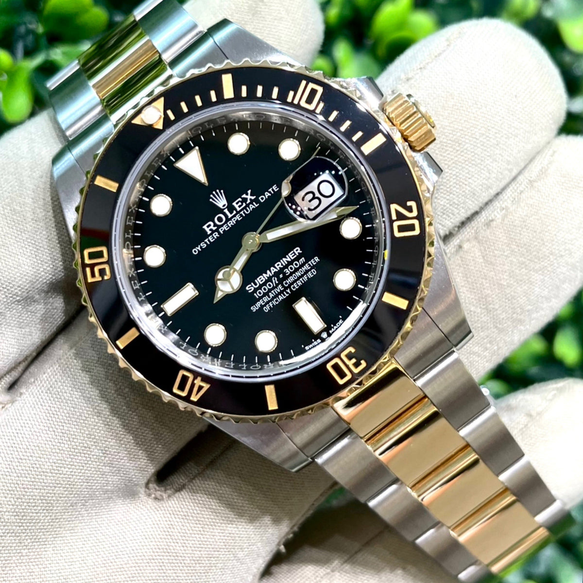 41mm Rolex Submariner Date with Black Dial and Bezel in 18kt Yellow Gold and Stainless on Oyster (Ref: 126613LN)(Year: 2021)(Box & Papers)