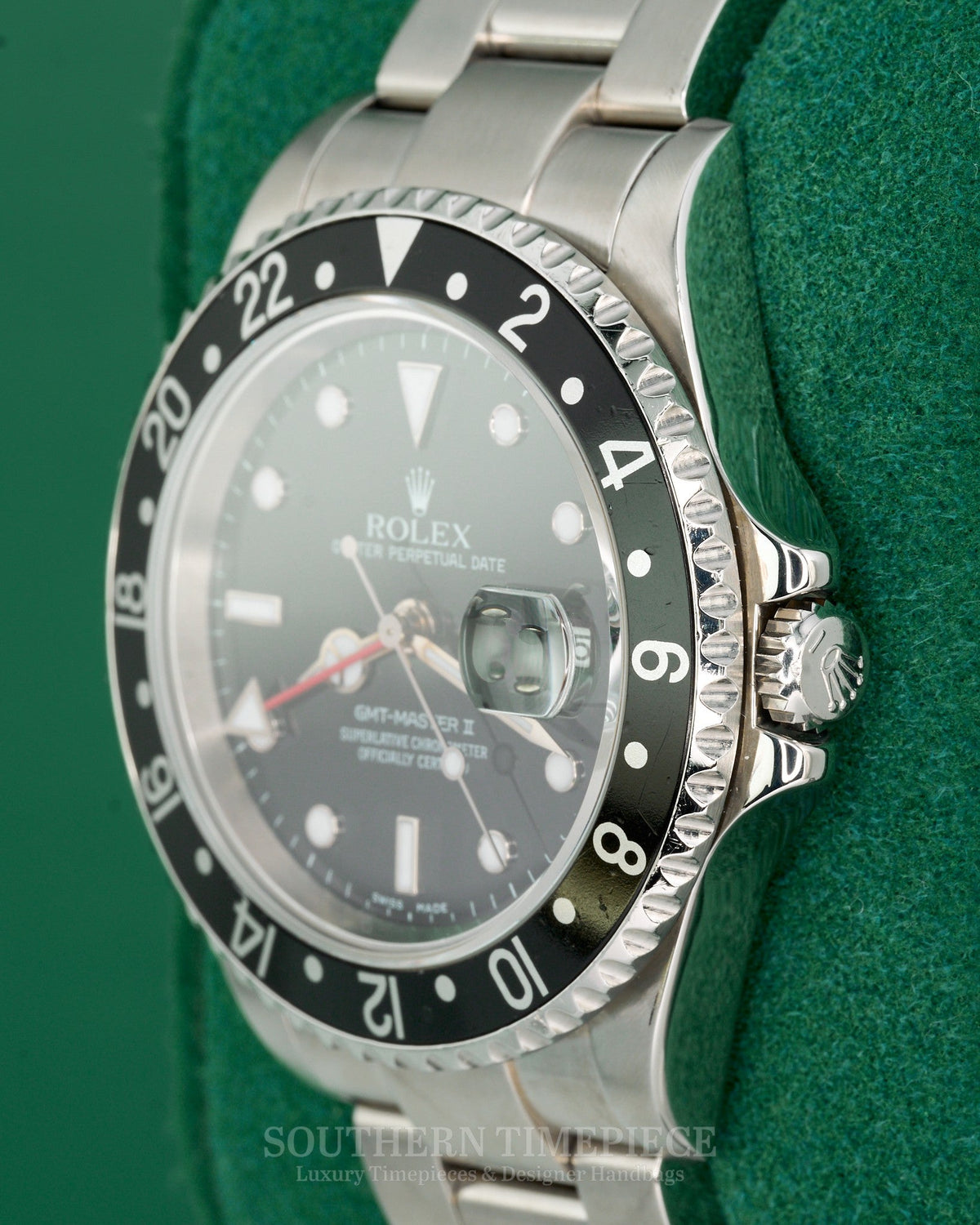 40mm Rolex GMT-Master II with Black Dial and Bezel in Stainless Steel on Oyster (Ref: 16710LN)(Year: 2004)(Box & Papers)