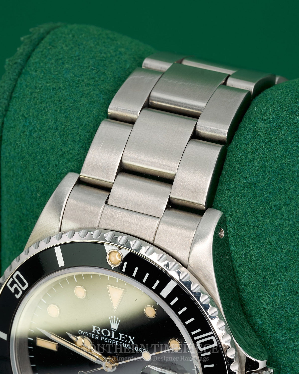 40mm Rolex Submariner Date with Black Dial and Bezel in Stainless Steel with Patina on Oyster (Ref: 16800)(Year: 1987)