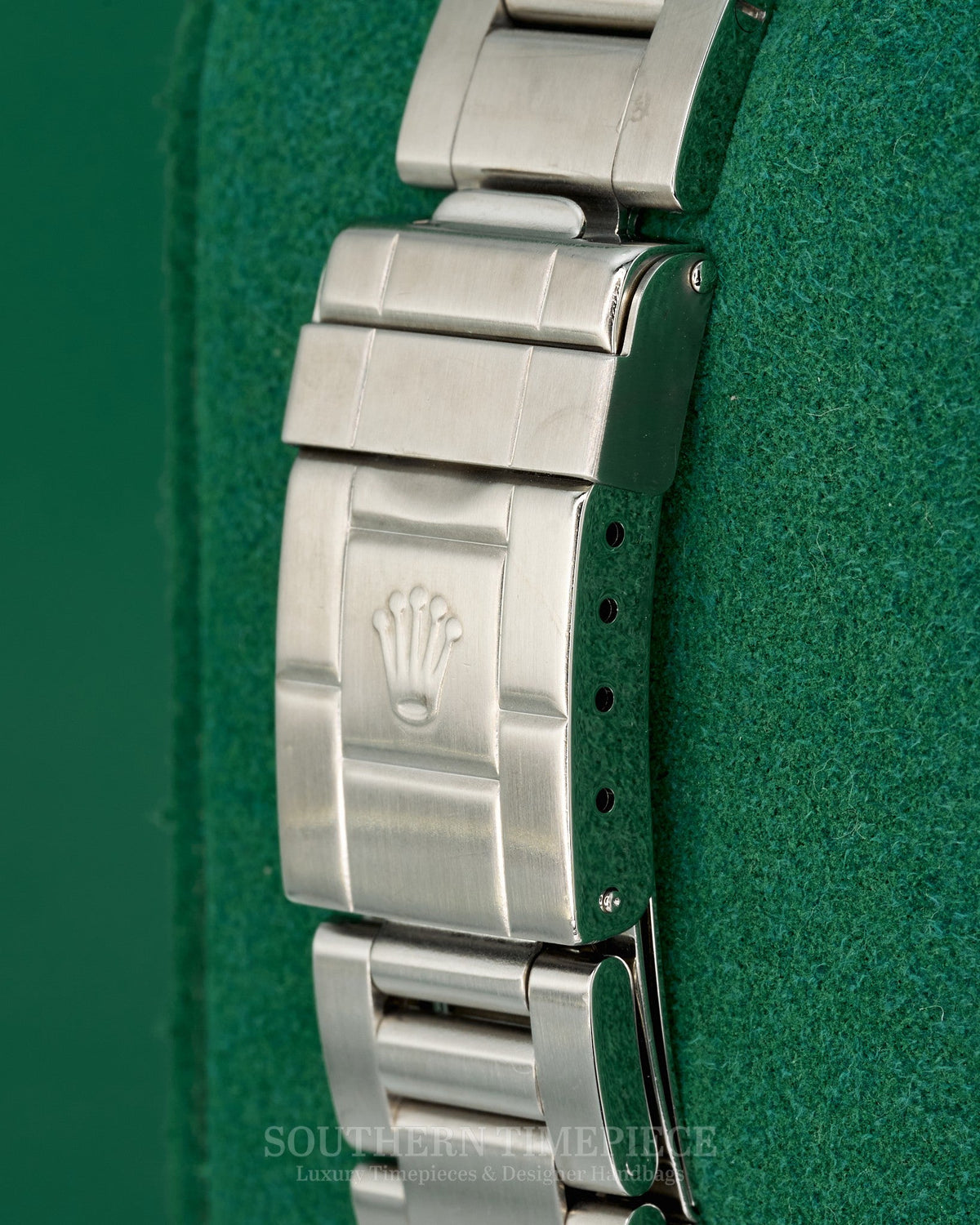 40mm Rolex GMT-Master II with Black Dial and Bezel in Stainless Steel on Oyster (Ref: 16710LN)(Year: 2004)(Box & Papers)