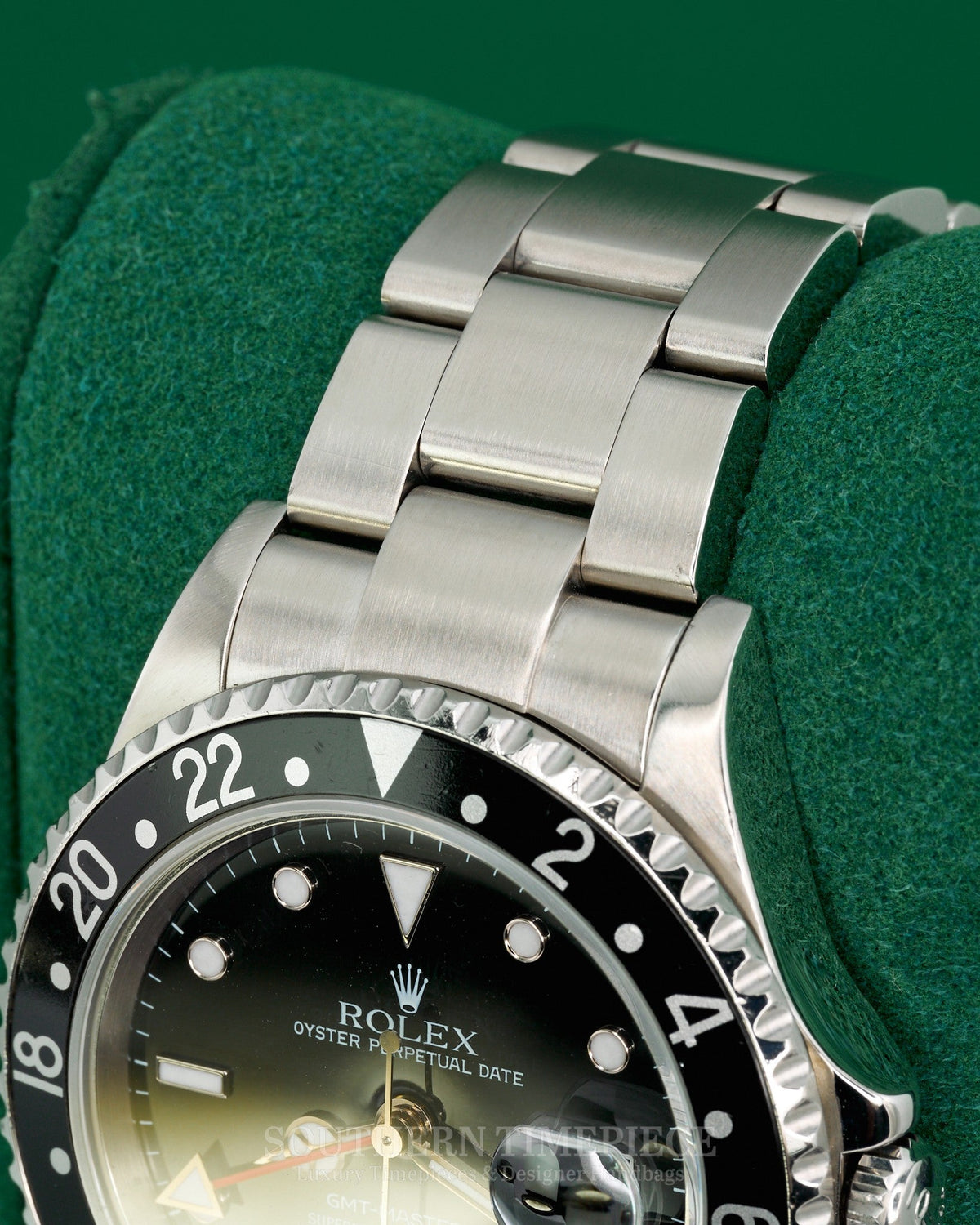 40mm Rolex GMT-Master II with Black Dial and Bezel in Stainless Steel on Oyster (Ref: 16710LN)(Year: 2004)(Box & Papers)