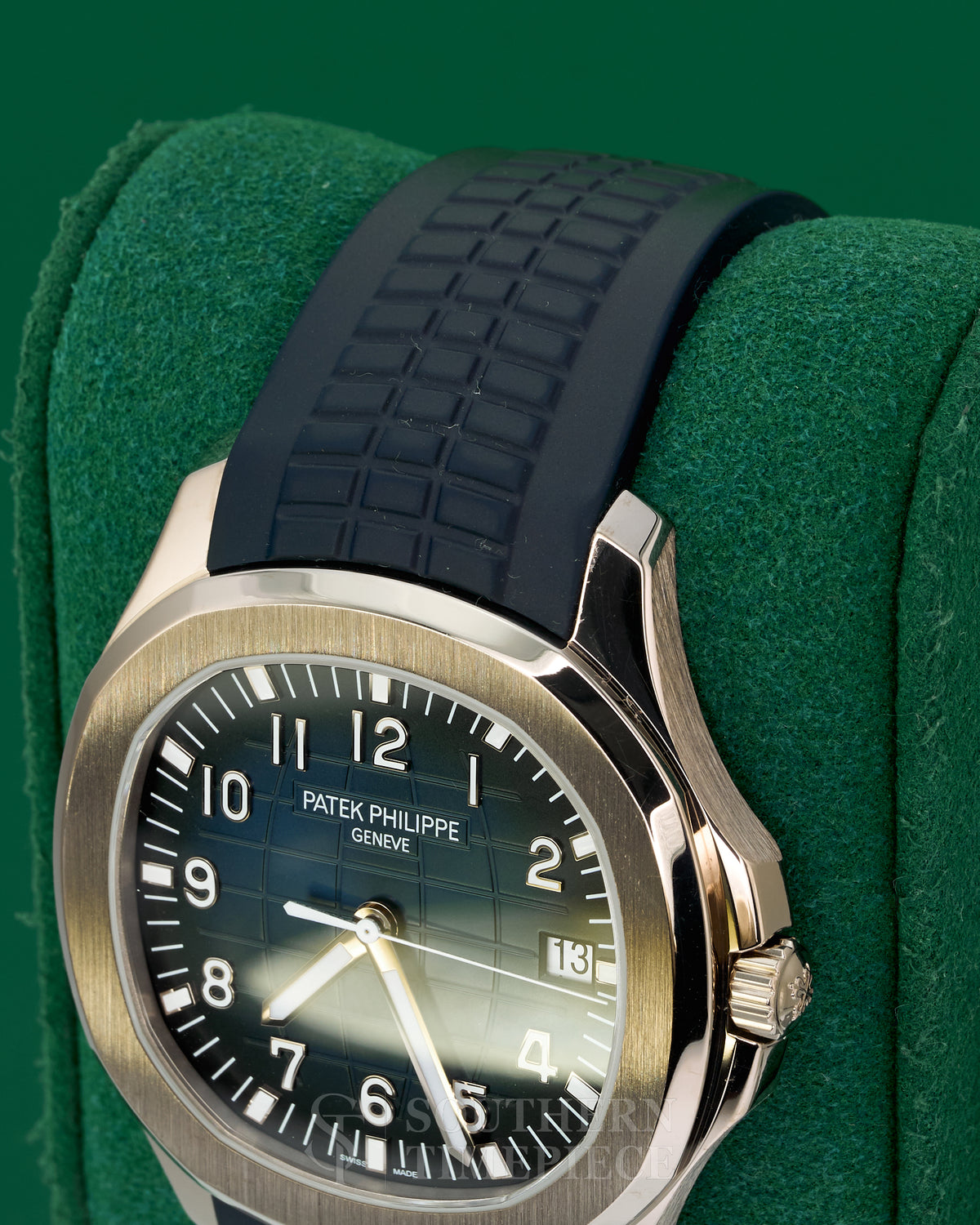 42mm Patek Philippe Aquanaut with Blue Dial on Blue Rubber in Solid 18kt White Gold (Ref: 5168G)(Year: 2020)(Box & Papers)(SKU: 502092364137)