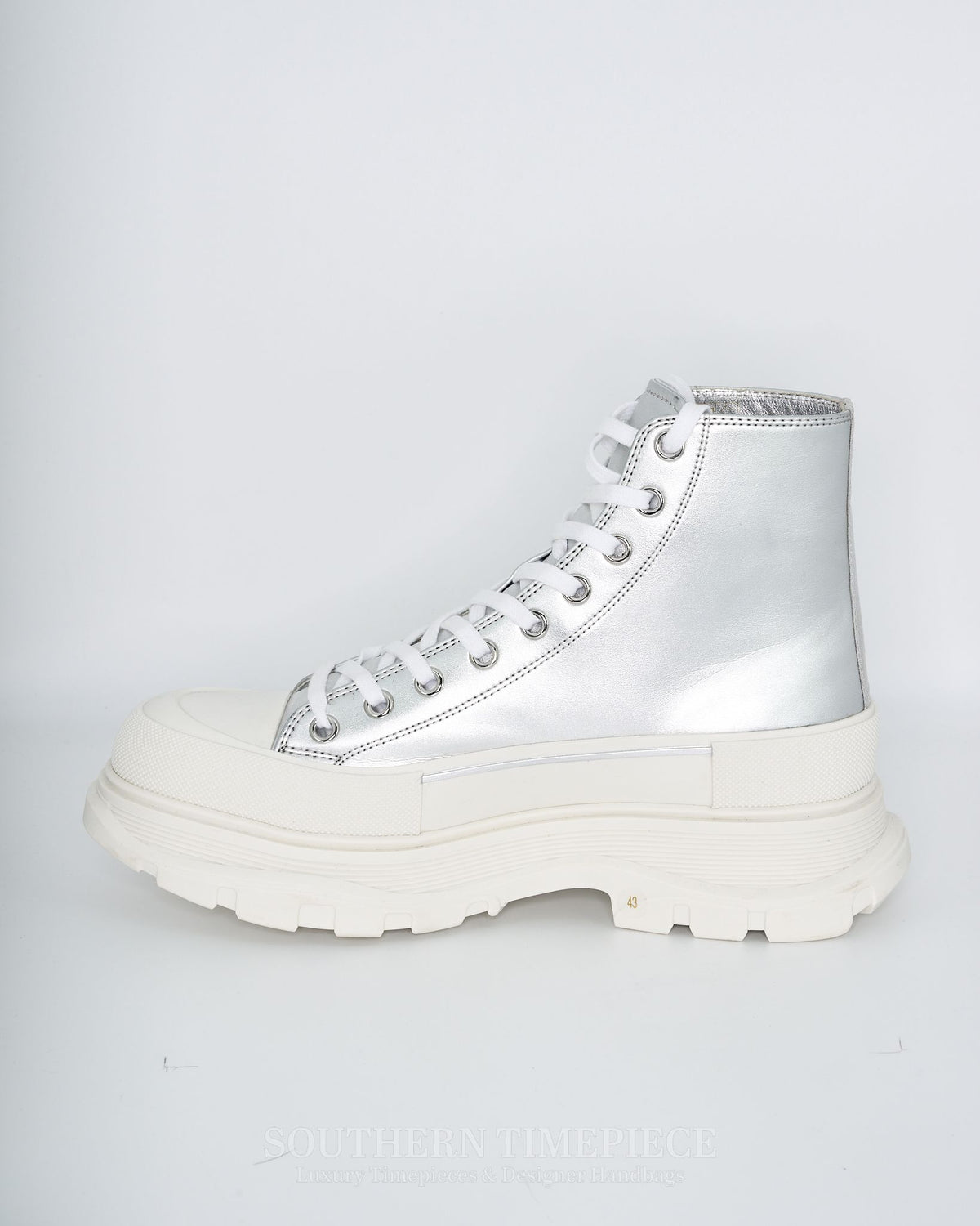 Alexander McQueen Tread Sneaker Boots - Silver White