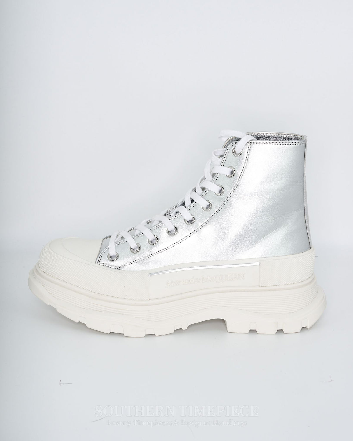 Alexander McQueen Tread Sneaker Boots - Silver White