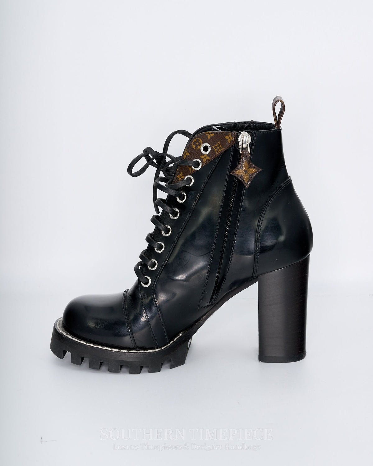 Louis Vuitton Leather Star Trail Ankle Boots Size 37