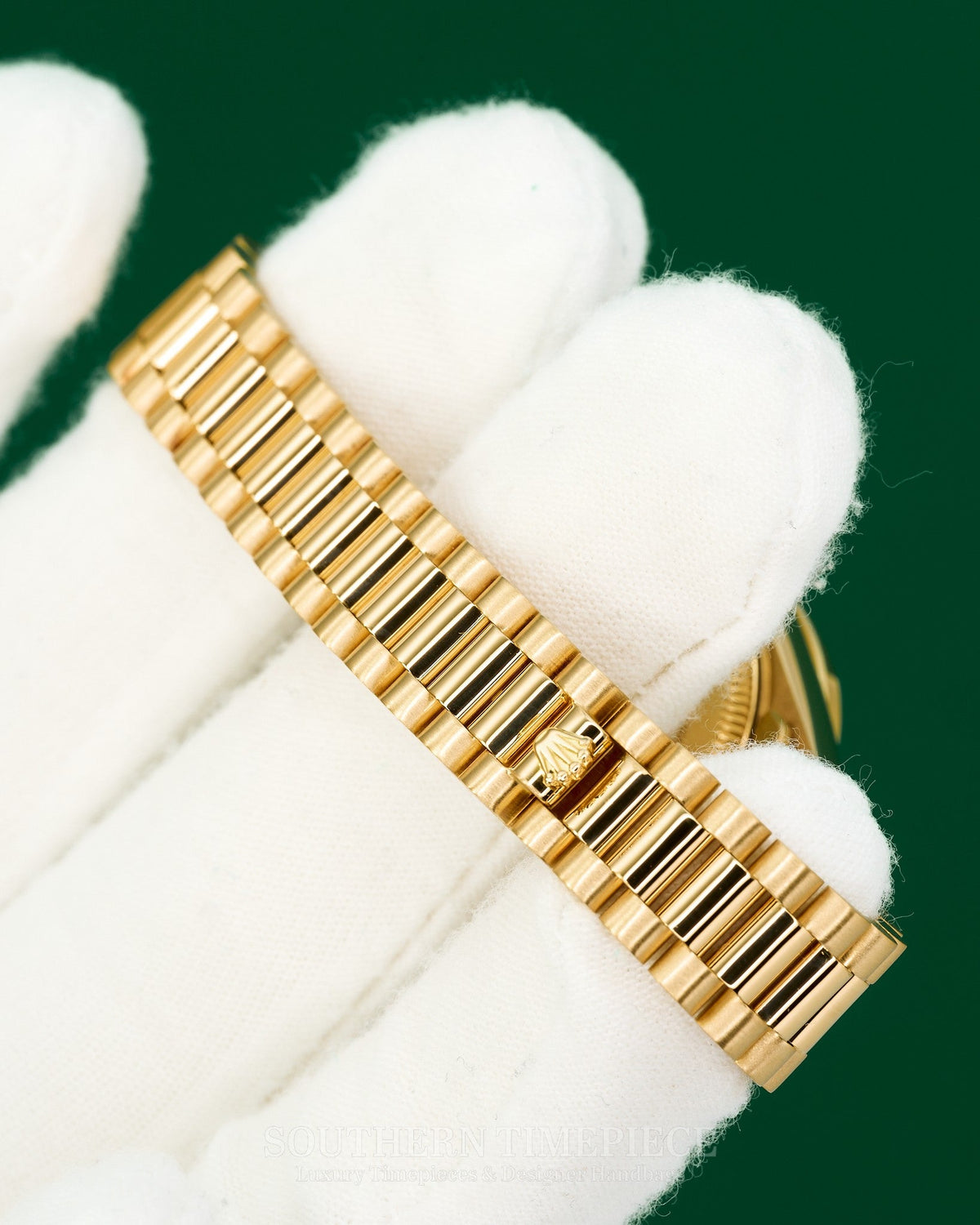 26mm Rolex Datejust "President" with Factory Red Vignette Diamond Dial and Diamond Bezel in Solid 18kt Yellow Gold (Ref: 69258)(Year: 1988)