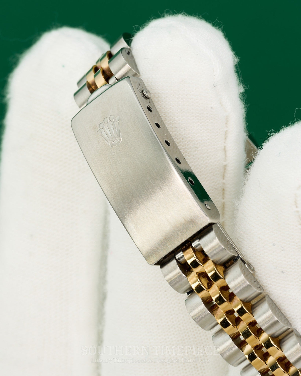 26mm Rolex Datejust with Champagne Stick Dial in 18kt Yellow Gold and Stainless on Jubilee (Ref: 69173)(Year: 1990) (A260468)