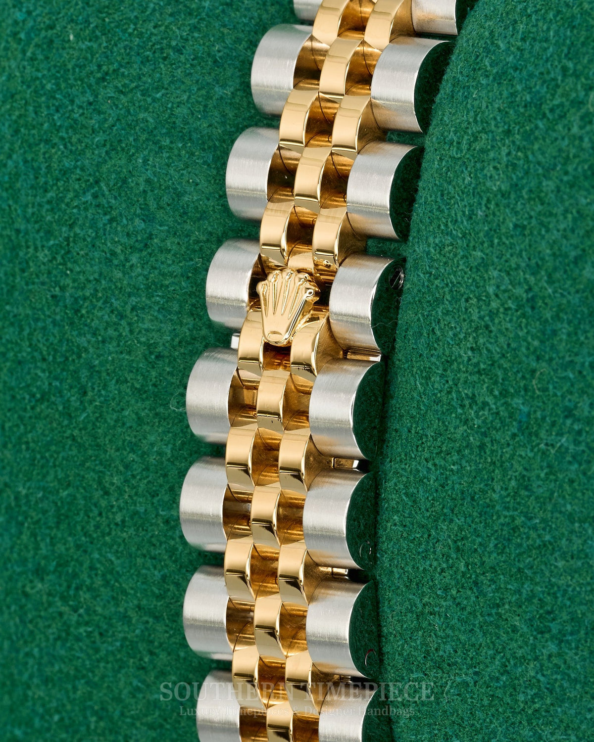 26mm Rolex Datejust with Champagne Roman Dial in 18kt Yellow Gold and Stainless on Jubilee (Ref: 179173)(Year: 2010)