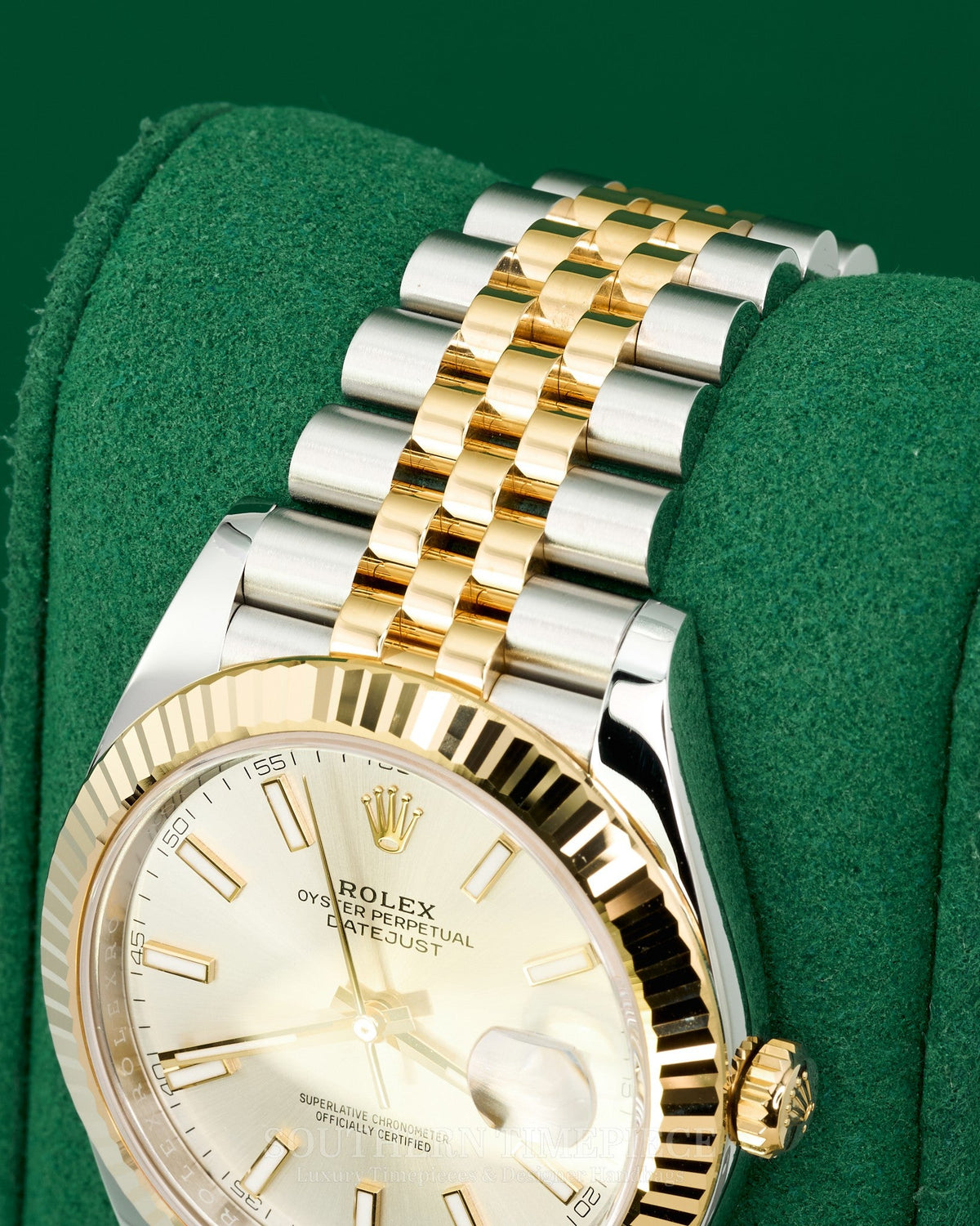 41mm Rolex Datejust with Silver Stick Dial in 18kt Yellow Gold and Stainless on Jubilee (Ref: 126333)(Year: 2016+)(Box & Appraisal)