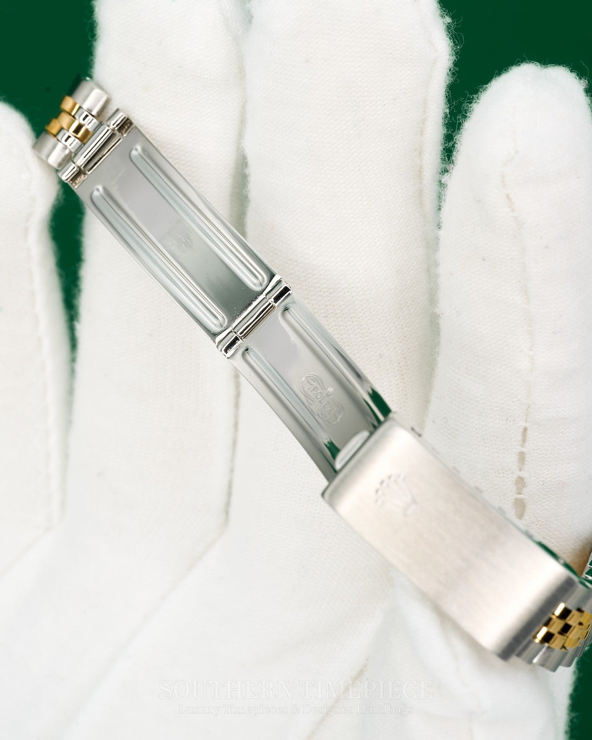26mm Rolex Datejust with Champagne Stick Dial in 18kt Yellow Gold and Stainless on Jubilee (Ref: 69173)(Year: 1987)